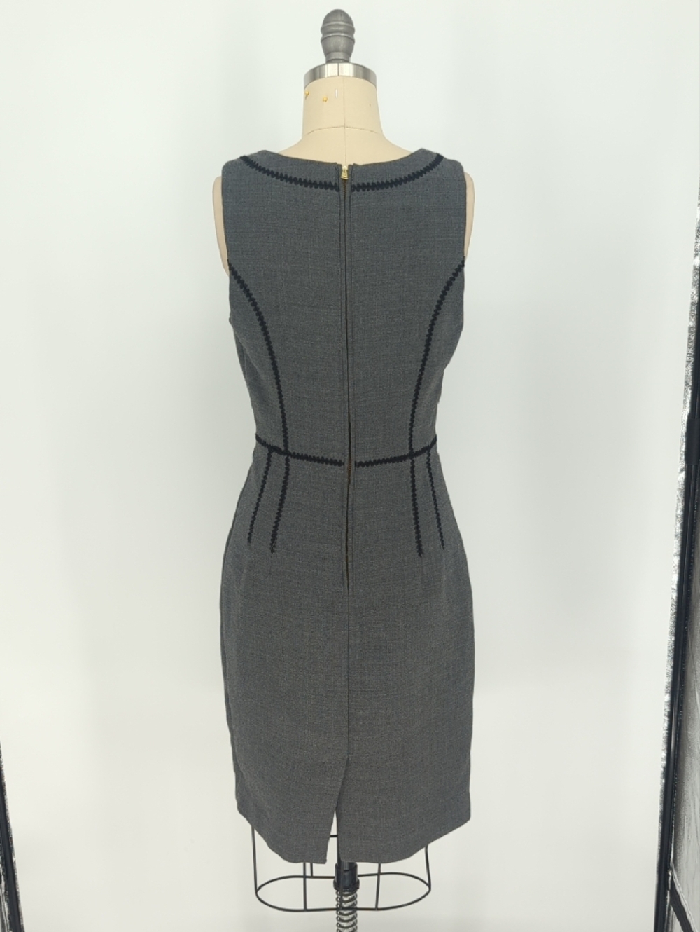 30369 Club Monaco Sheath Dress Gray size 2 Business casual preppy fall work - Picture 2 of 7